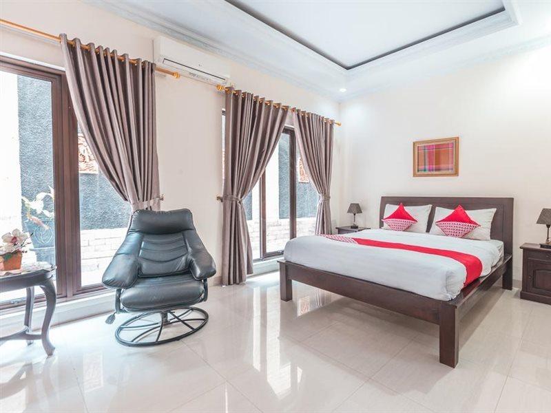 Oyo 1667 Wisma Lux Barkah Jakarta Room photo