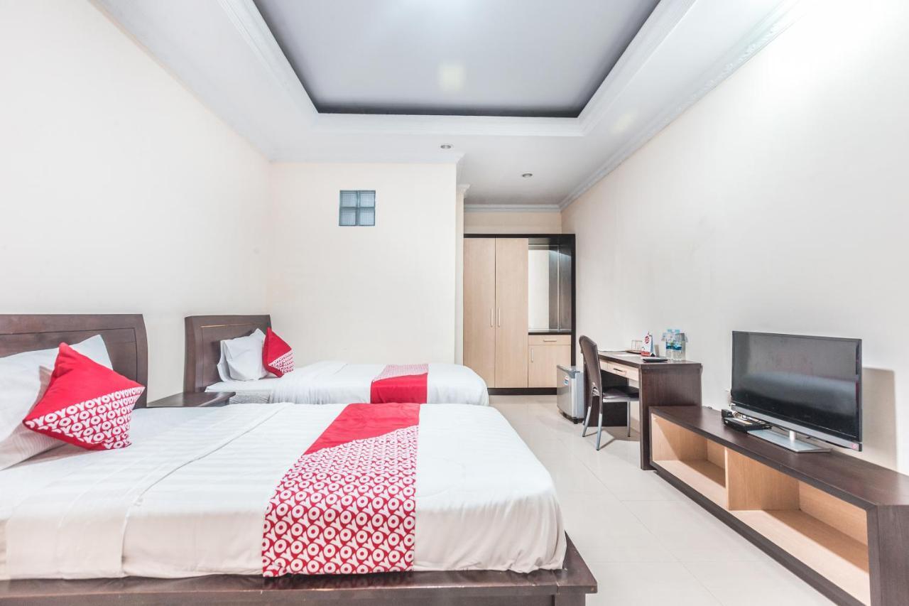 Oyo 1667 Wisma Lux Barkah Jakarta Exterior photo